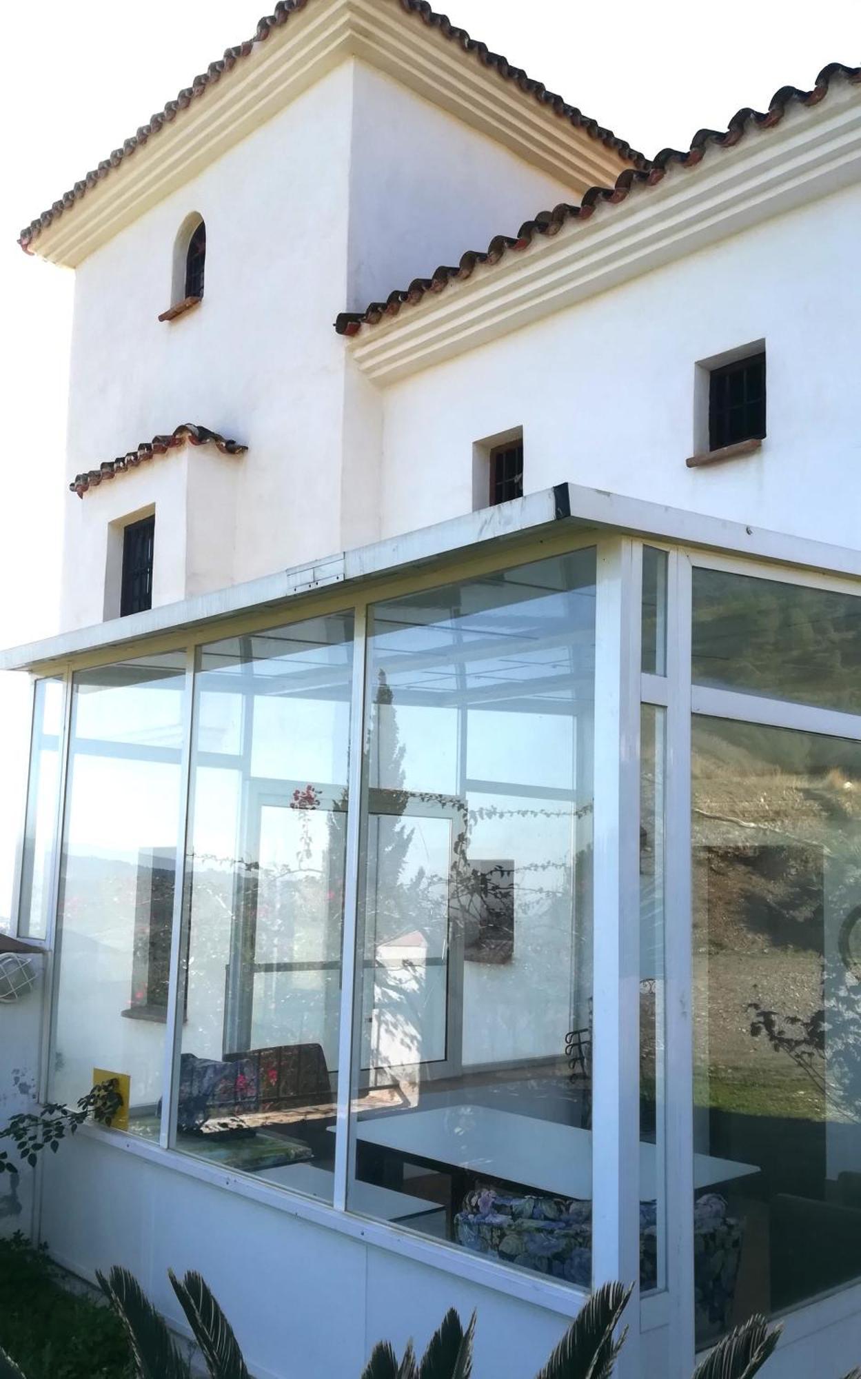 Castle Tower Ground Floor Apartment In Rural Holiday Park 'Cezanne' Tolox Exterior foto